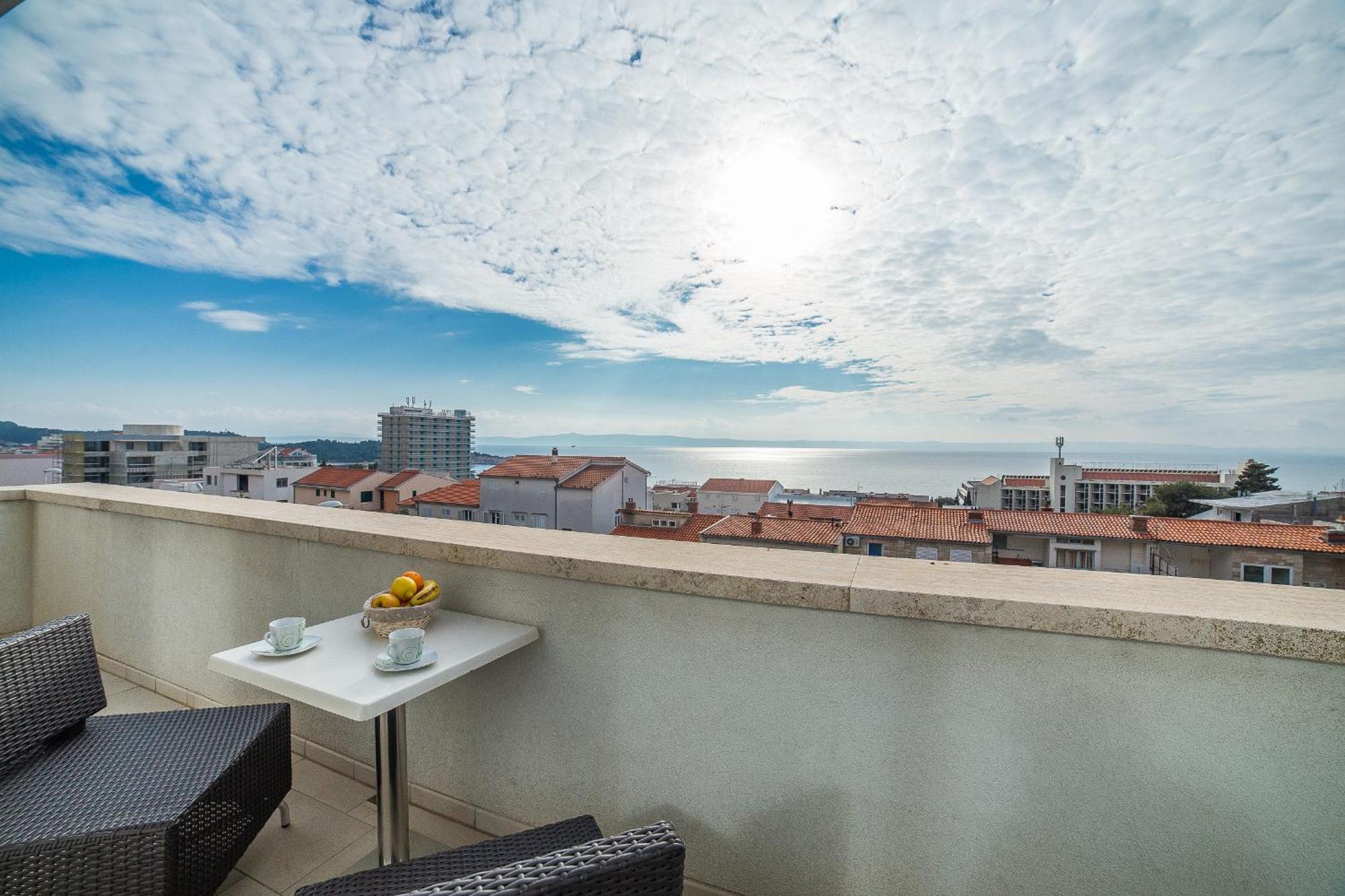 Apartments Milan Makarska Room photo