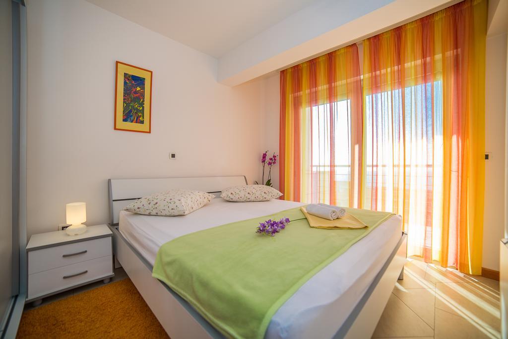 Apartments Milan Makarska Exterior photo