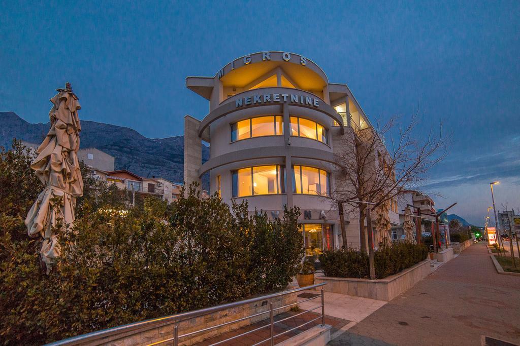 Apartments Milan Makarska Exterior photo